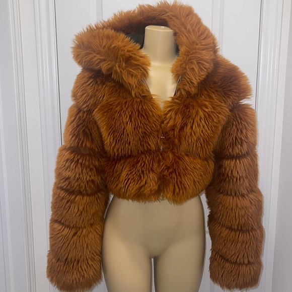 Faux fur coat - Picture 1 of 5